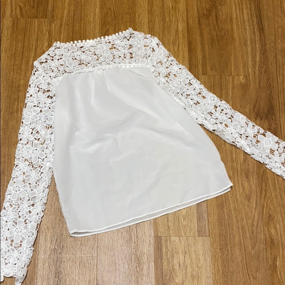 Lace-sleeve Blouse